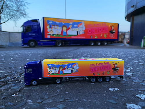 mrs browns boys model lorry truck.png